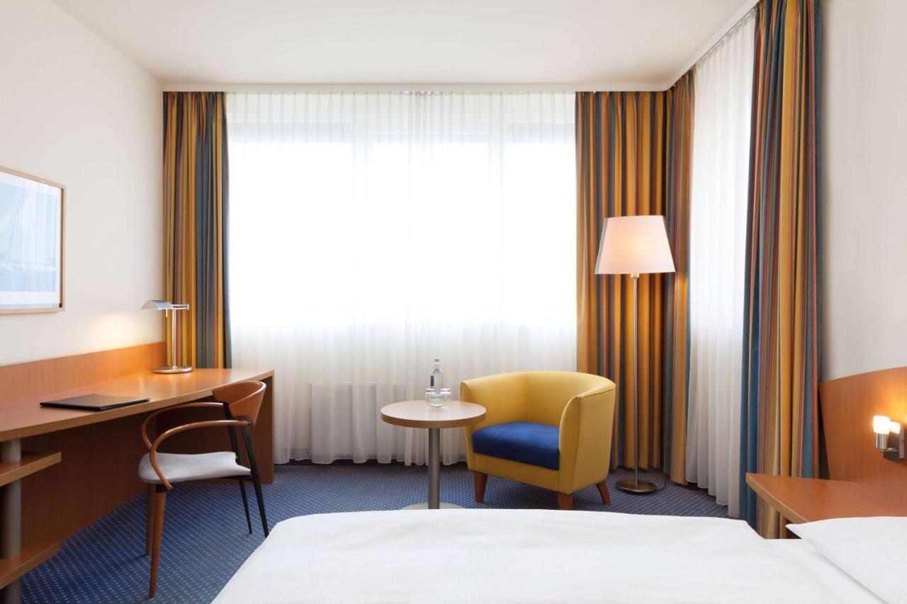 Vienna House By Wyndham Baltic Stralsund Hotel Exterior foto